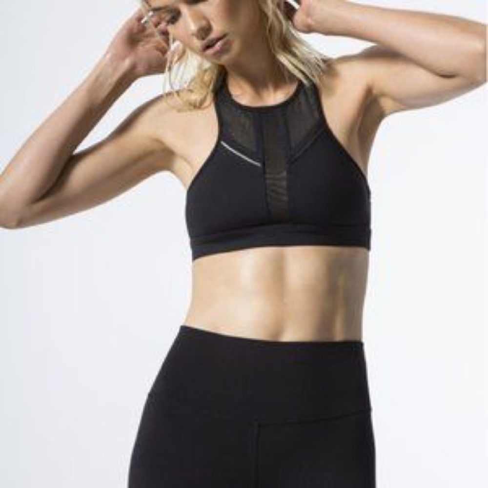 ALO Half Moon High Neck Black Sports bra Small